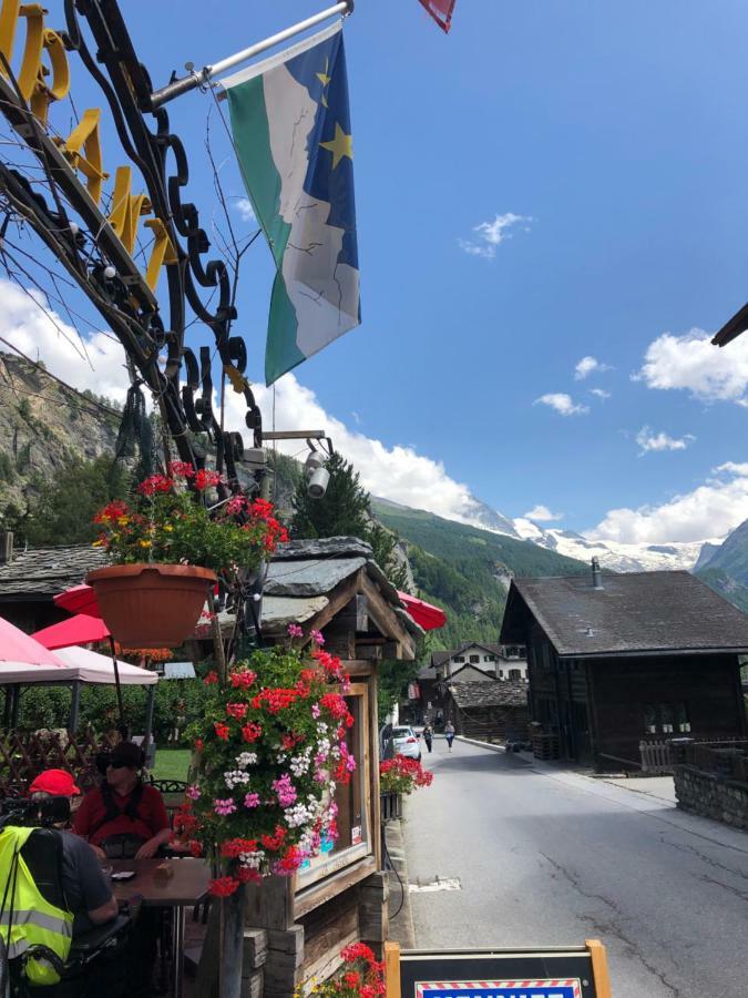 Au Village D'Evolene, Tres Joli Studio Calme Et Ensoleille Exterior foto
